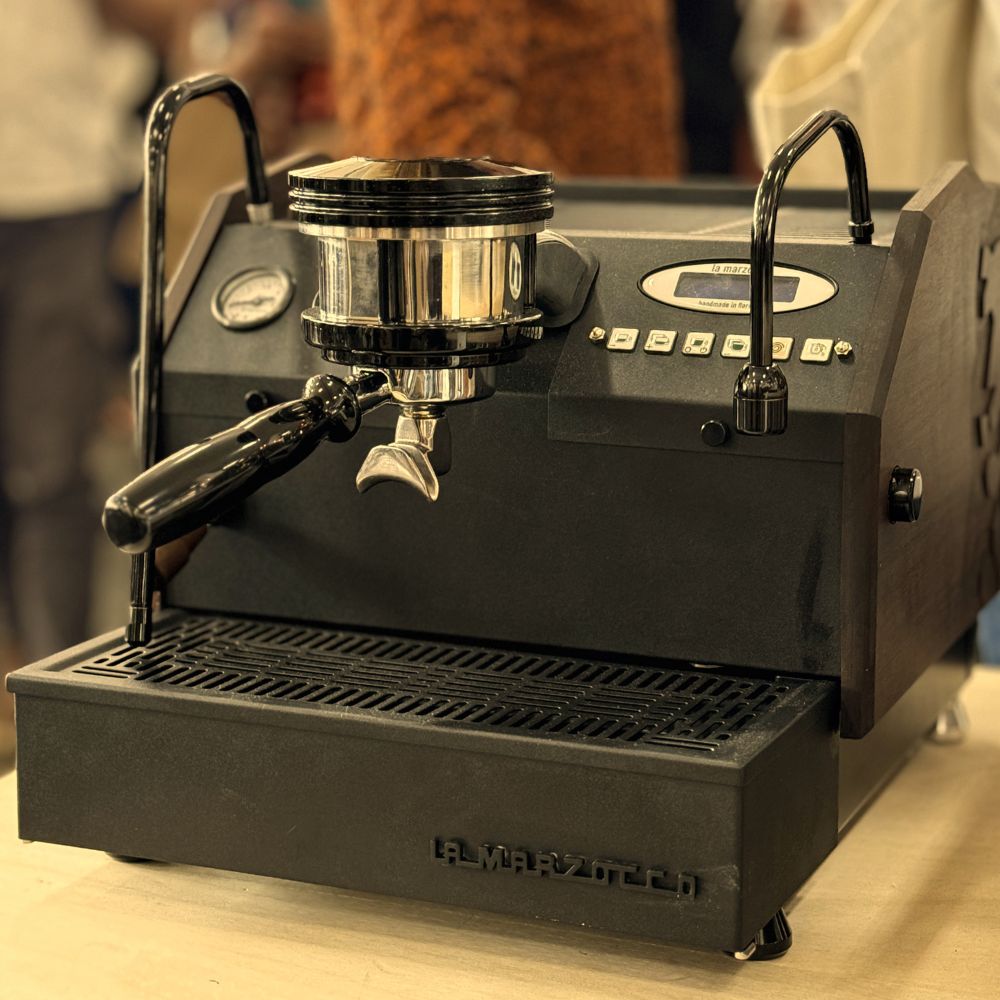 La Marzocco GS3 – www.koacafes.com.br