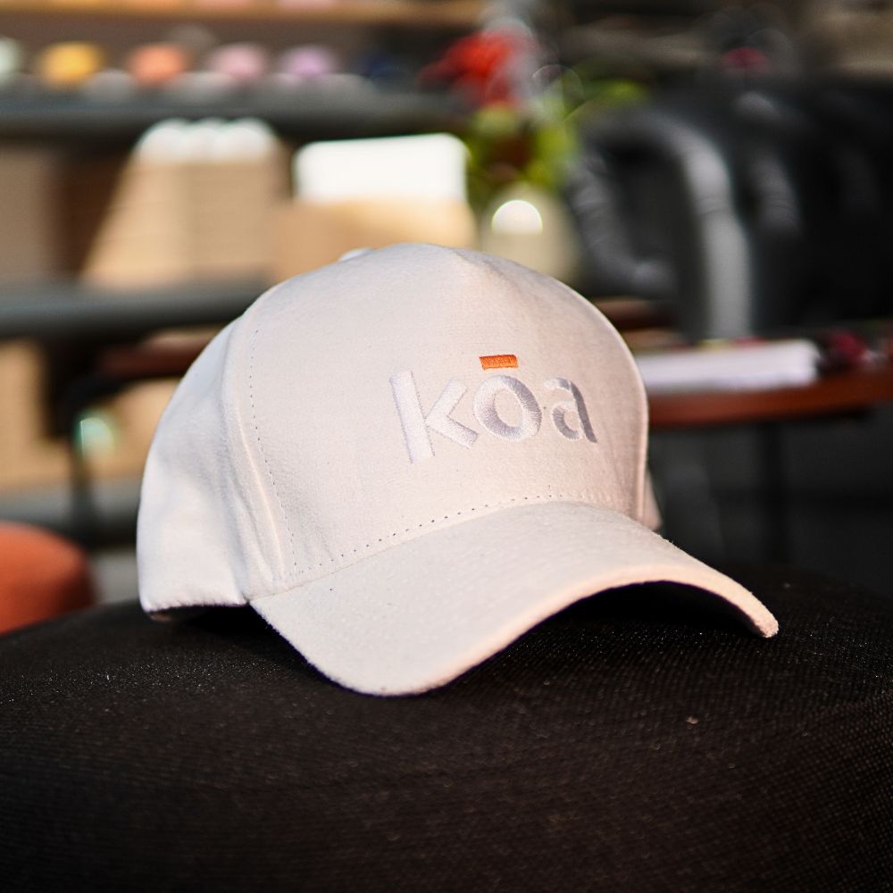 
                  
                    Boné Branco Koa
                  
                