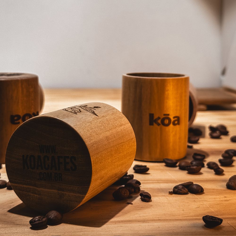 
                  
                    Copo de Madeira Kōa
                  
                
